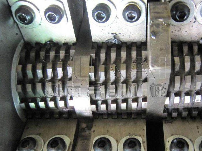 機(jī)邊料破碎機(jī)結(jié)構(gòu)