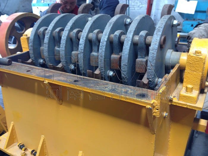 易拉罐粉碎機原理