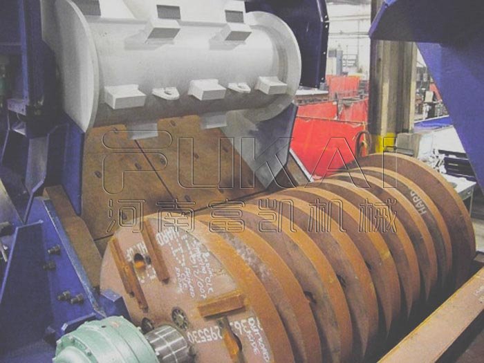 金屬壓塊破碎機(jī)結(jié)構(gòu)