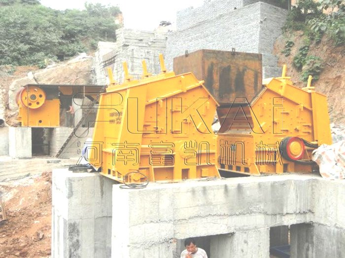 反擊式破碎機(jī)