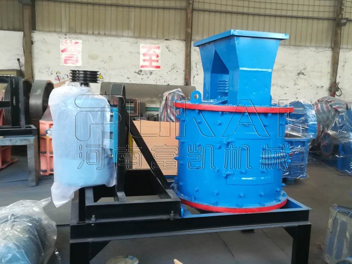 復(fù)合式破碎機(jī)