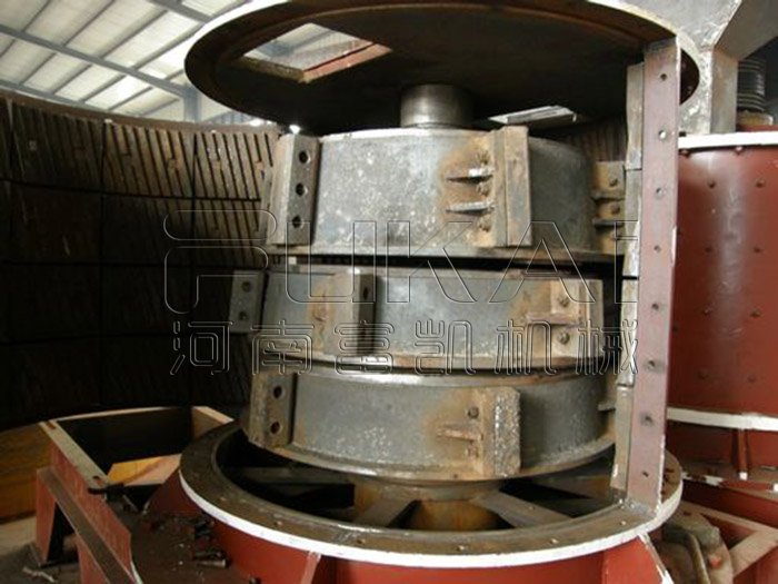 板錘復(fù)合破碎機(jī)