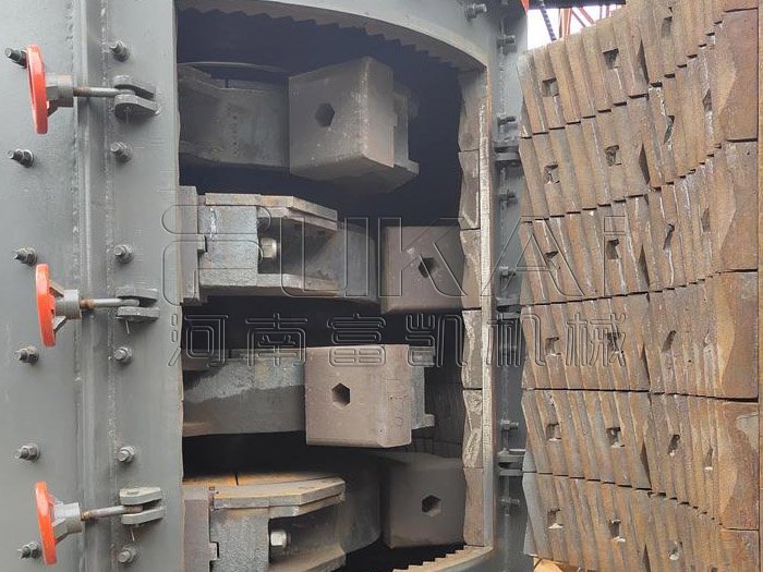 立軸制砂機內(nèi)部