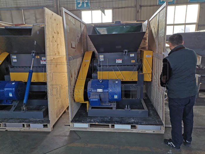 塑鋼破碎機(jī)